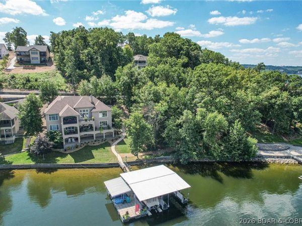 1163 Beacon Pointe Circle, Lake Ozark, MO 65049