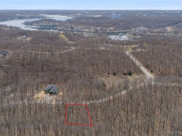 1372A Via Del Lago Drive , Sunrise Beach, MO 65072