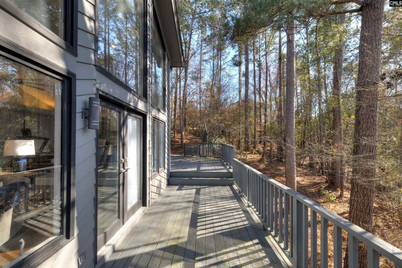 5911 Marthas Glen Road  Photo 9