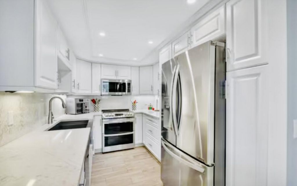 125 S Ocean Avenue, Unit 104, Palm Beach Shores, FL 33404 Photo