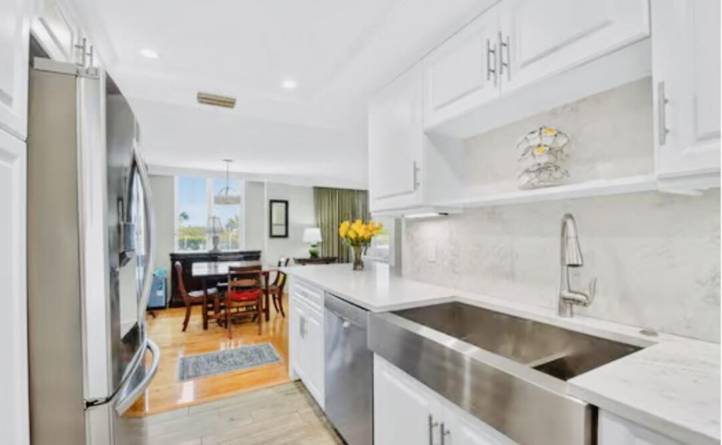 125 S Ocean Avenue, Unit 104, Palm Beach Shores, FL 33404 Photo