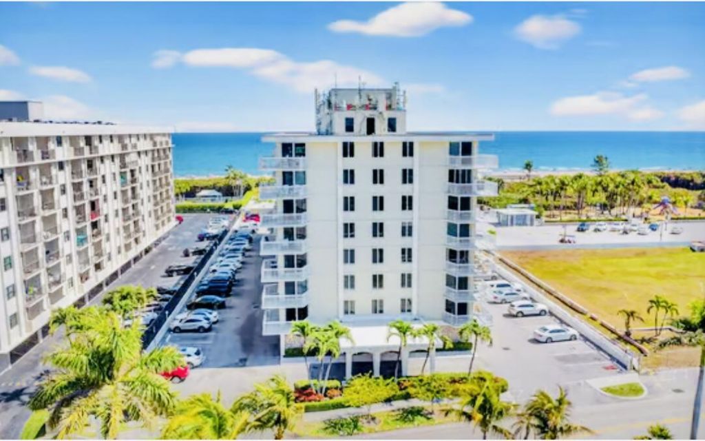 125 S Ocean Avenue, Unit 104, Palm Beach Shores, FL 33404 Photo