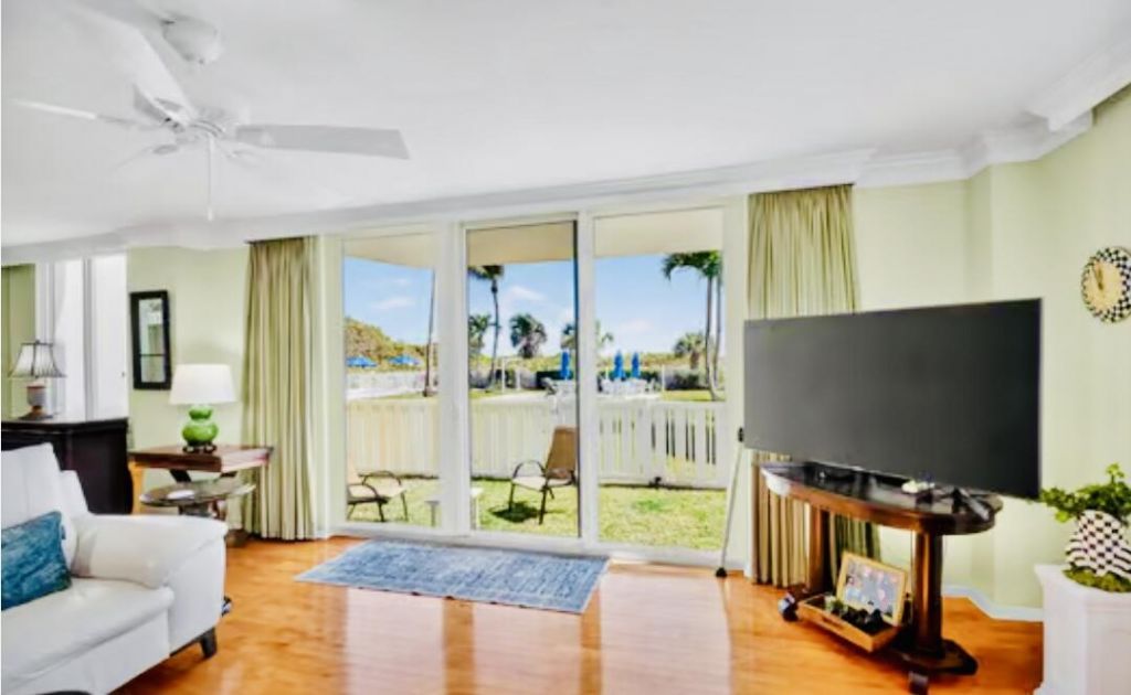 125 S Ocean Avenue, Unit 104, Palm Beach Shores, FL 33404 Photo