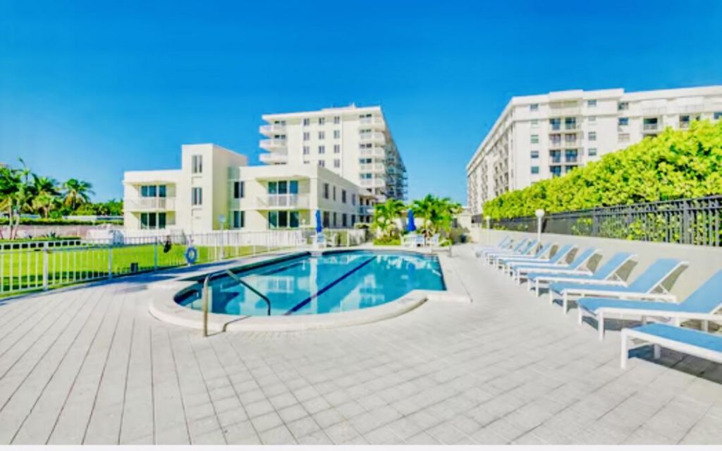 125 S Ocean Avenue, Unit 104, Palm Beach Shores, FL 33404 Photo