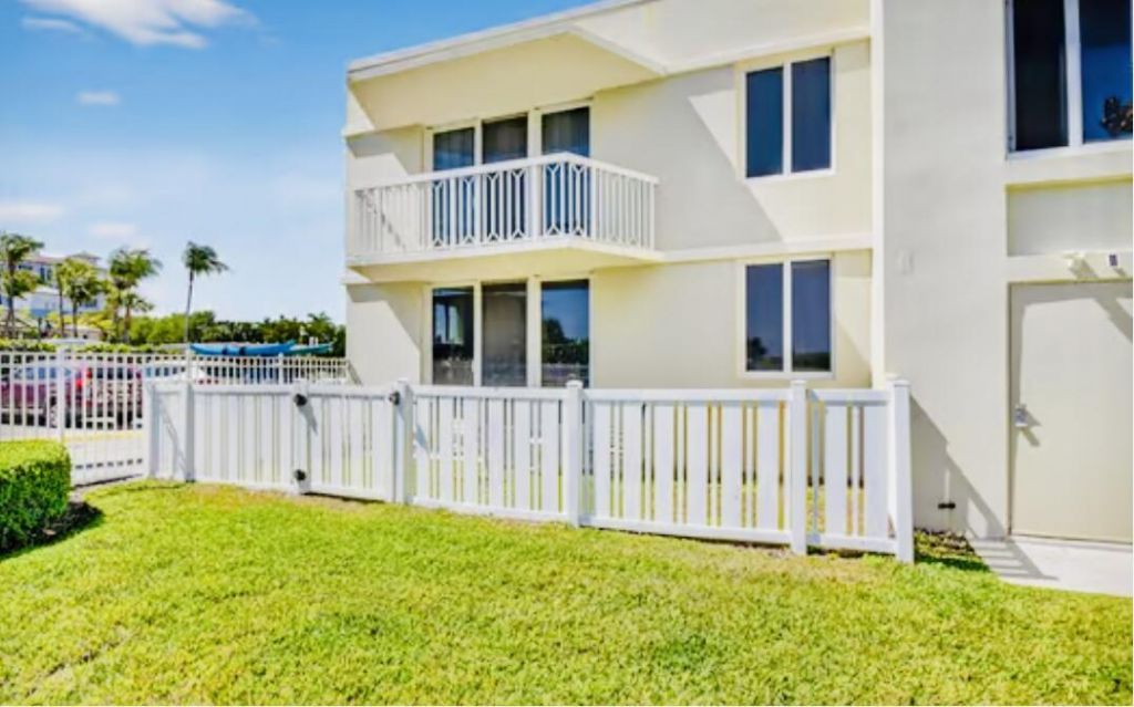 125 S Ocean Avenue, Unit 104, Palm Beach Shores, FL 33404 Photo