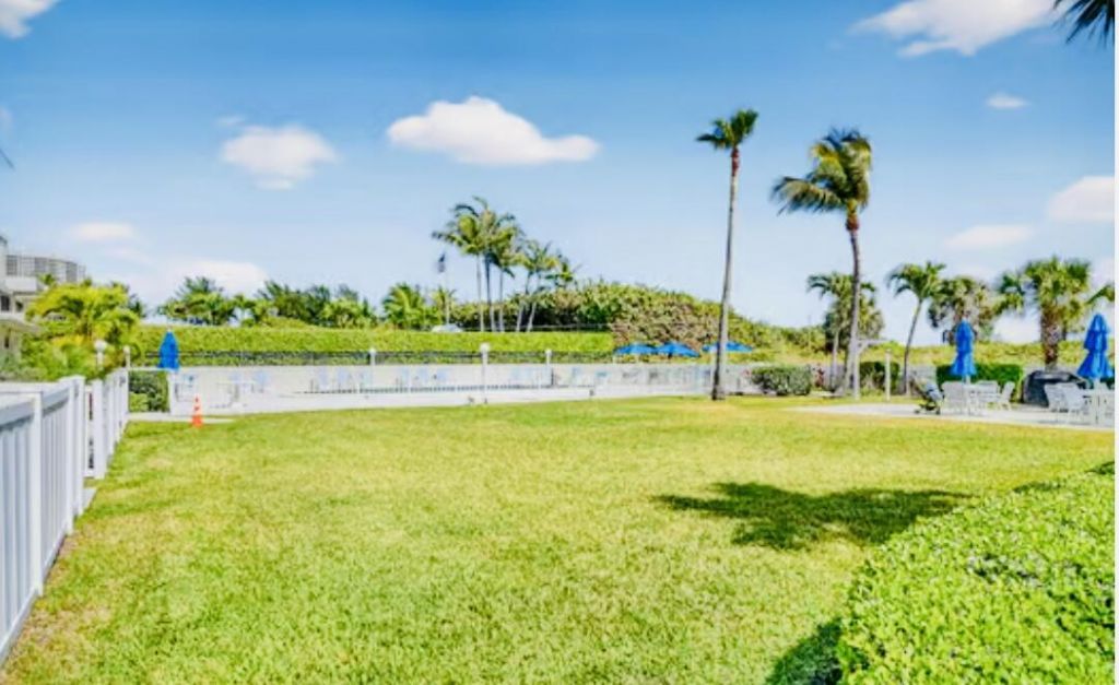 125 S Ocean Avenue, Unit 104, Palm Beach Shores, FL 33404 Photo