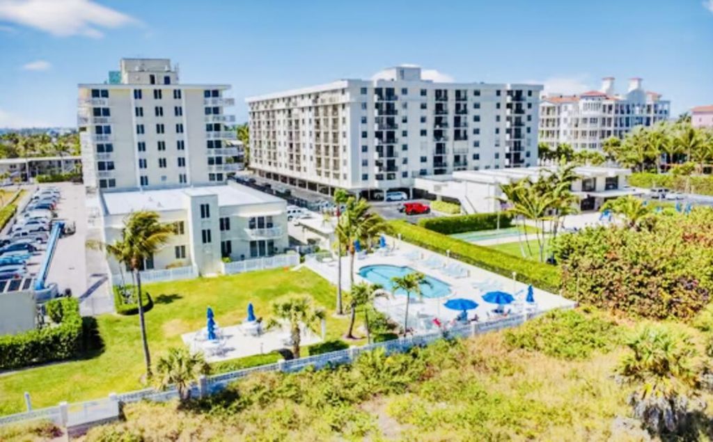 125 S Ocean Avenue, Unit 104, Palm Beach Shores, FL 33404 Photo