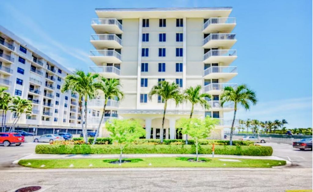 125 S Ocean Avenue, Unit 104, Palm Beach Shores, FL 33404 Photo