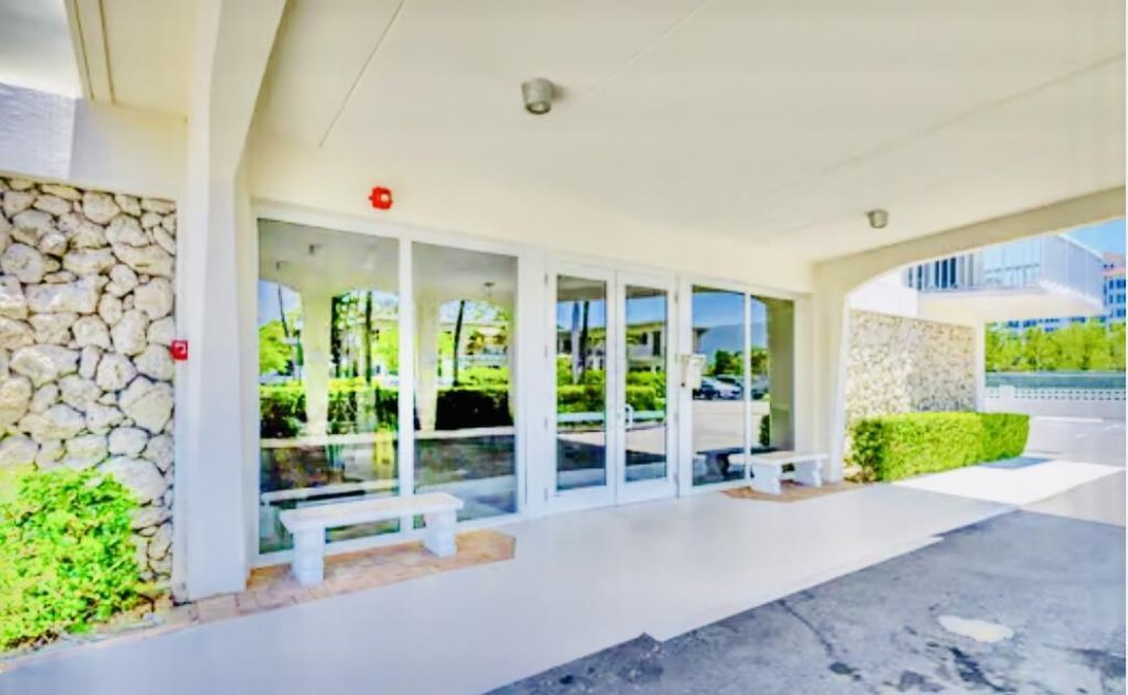 125 S Ocean Avenue, Unit 104, Palm Beach Shores, FL 33404 Photo