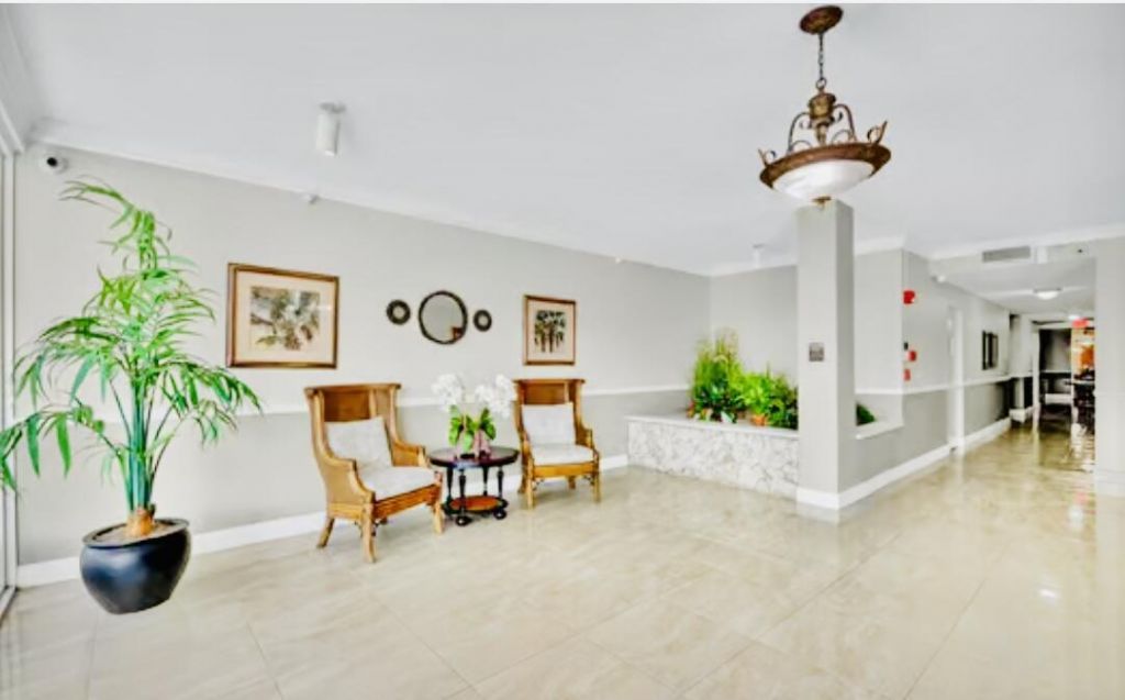 125 S Ocean Avenue, Unit 104, Palm Beach Shores, FL 33404 Photo