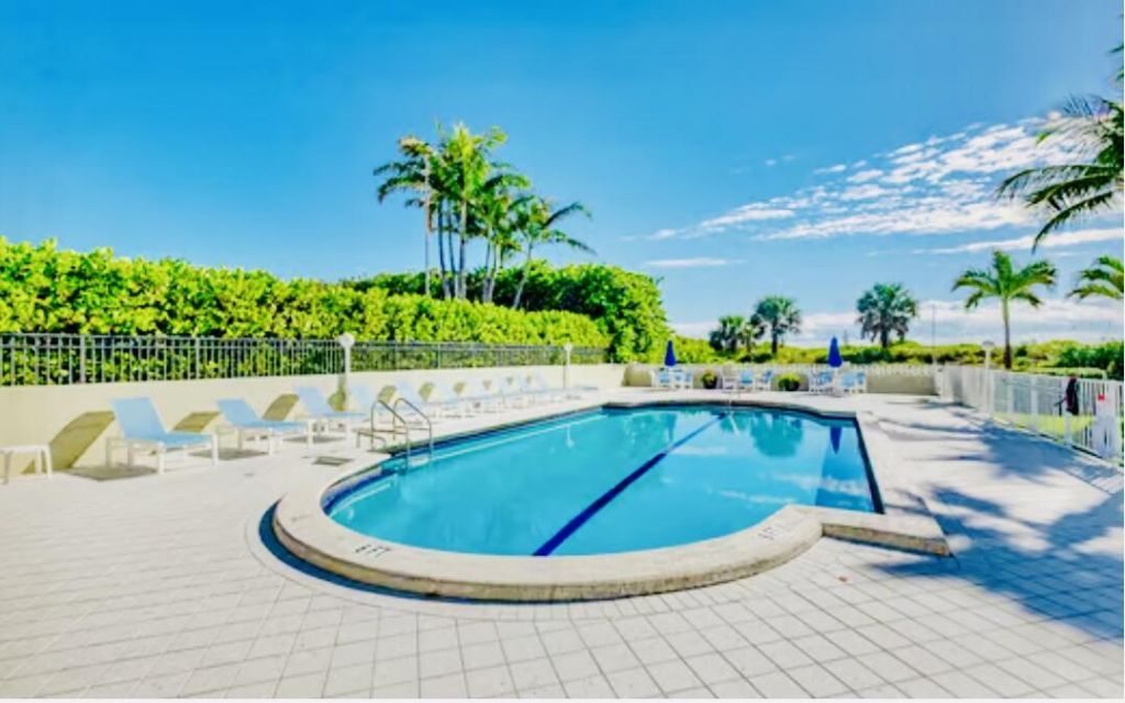 125 S Ocean Avenue, Unit 104, Palm Beach Shores, FL 33404 Photo