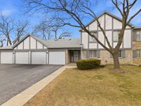 1215 Williamsport Drive, Westmont, IL 60559 primary photo