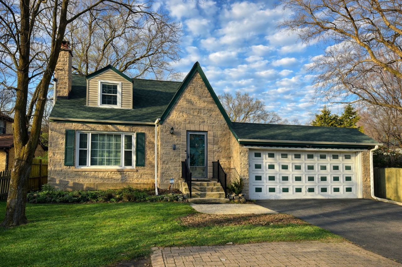 2727 Elgin Road, Evanston, IL 60201 Main Photo