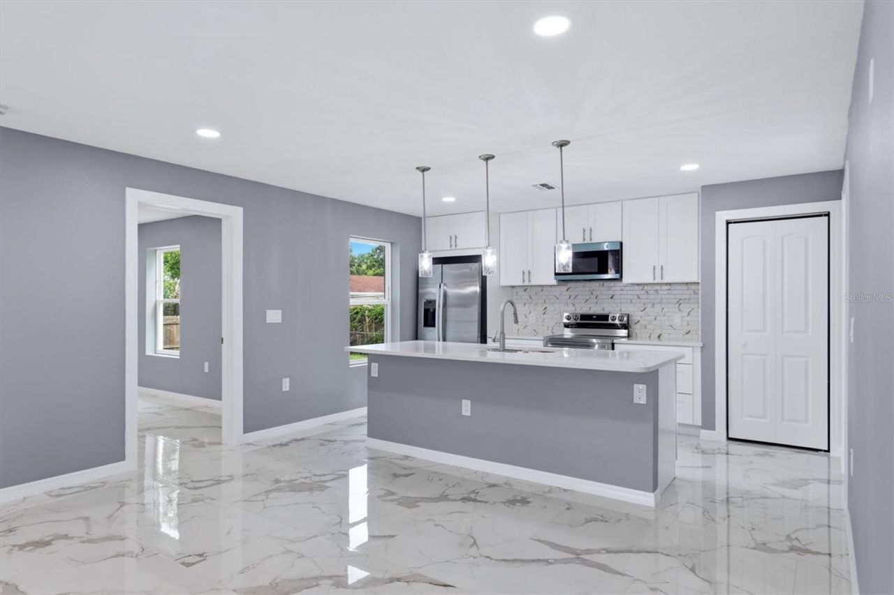 1615 31st Avenue E, Bradenton, FL 34208 Photo