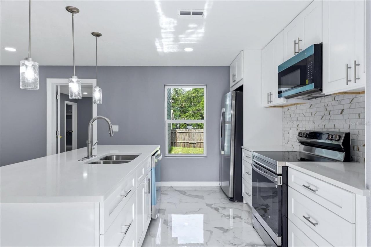 1615 31st Avenue E, Bradenton, FL 34208 Photo