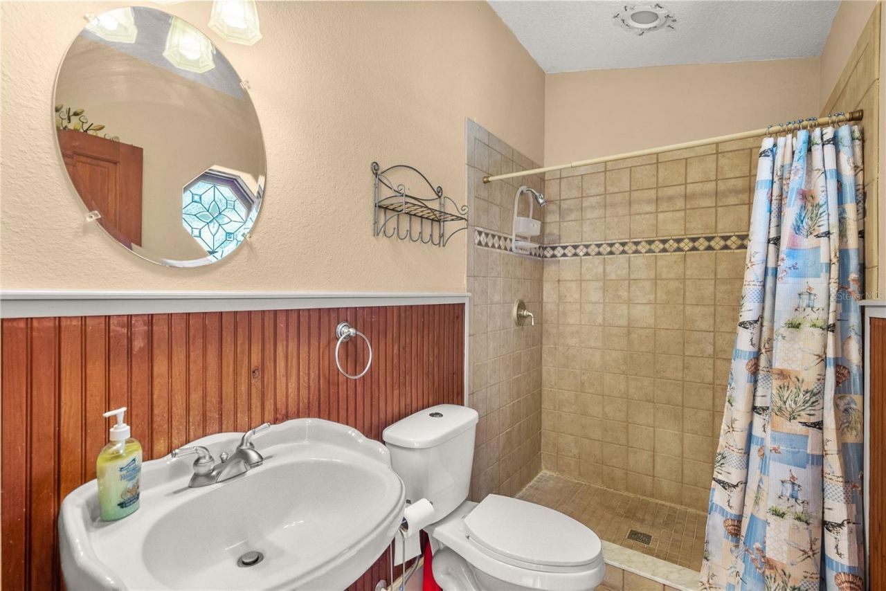 295 N Jungle Road, Geneva, FL 32732 Photo