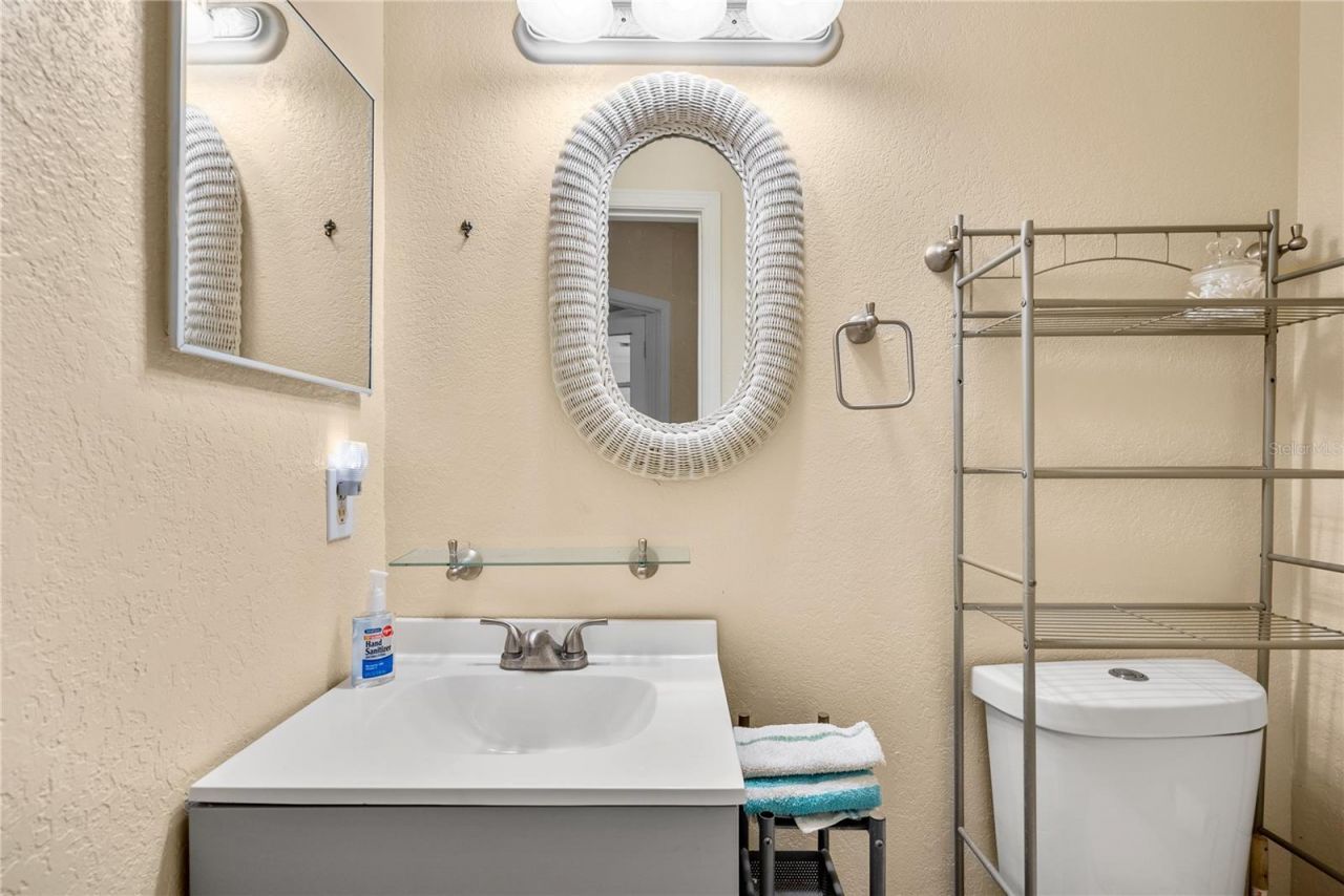 295 N Jungle Road, Geneva, FL 32732 Photo