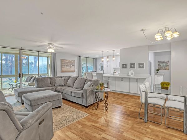 105 Half Moon Circle, Unit F1, Hypoluxo, FL 33462