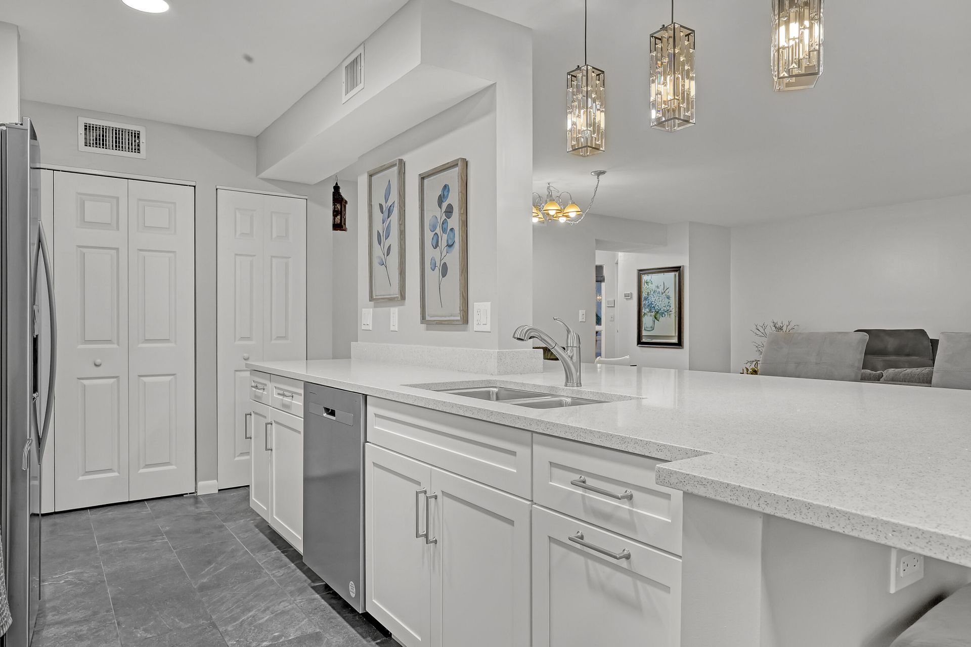 105 Half Moon Circle, Unit F1, Hypoluxo, FL 33462 Photo