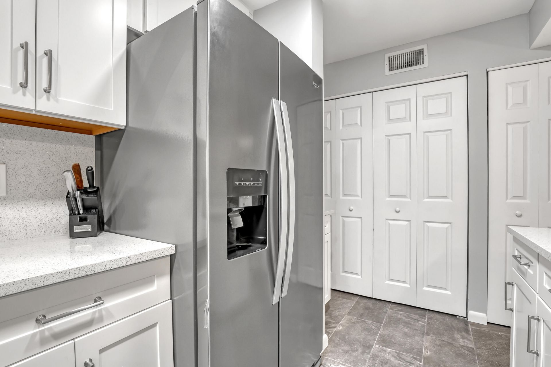 105 Half Moon Circle, Unit F1, Hypoluxo, FL 33462 Photo