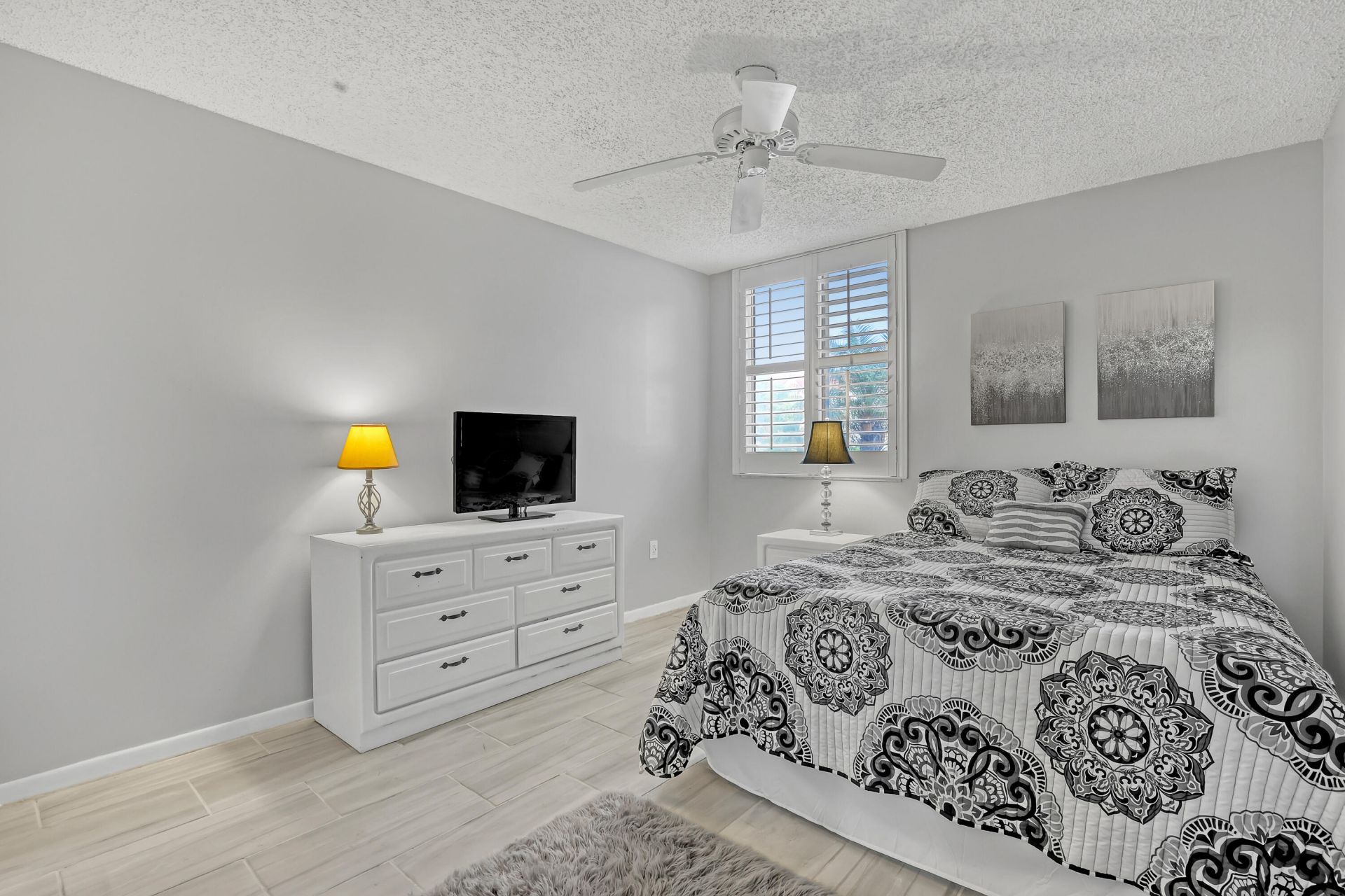 105 Half Moon Circle, Unit F1, Hypoluxo, FL 33462 Photo