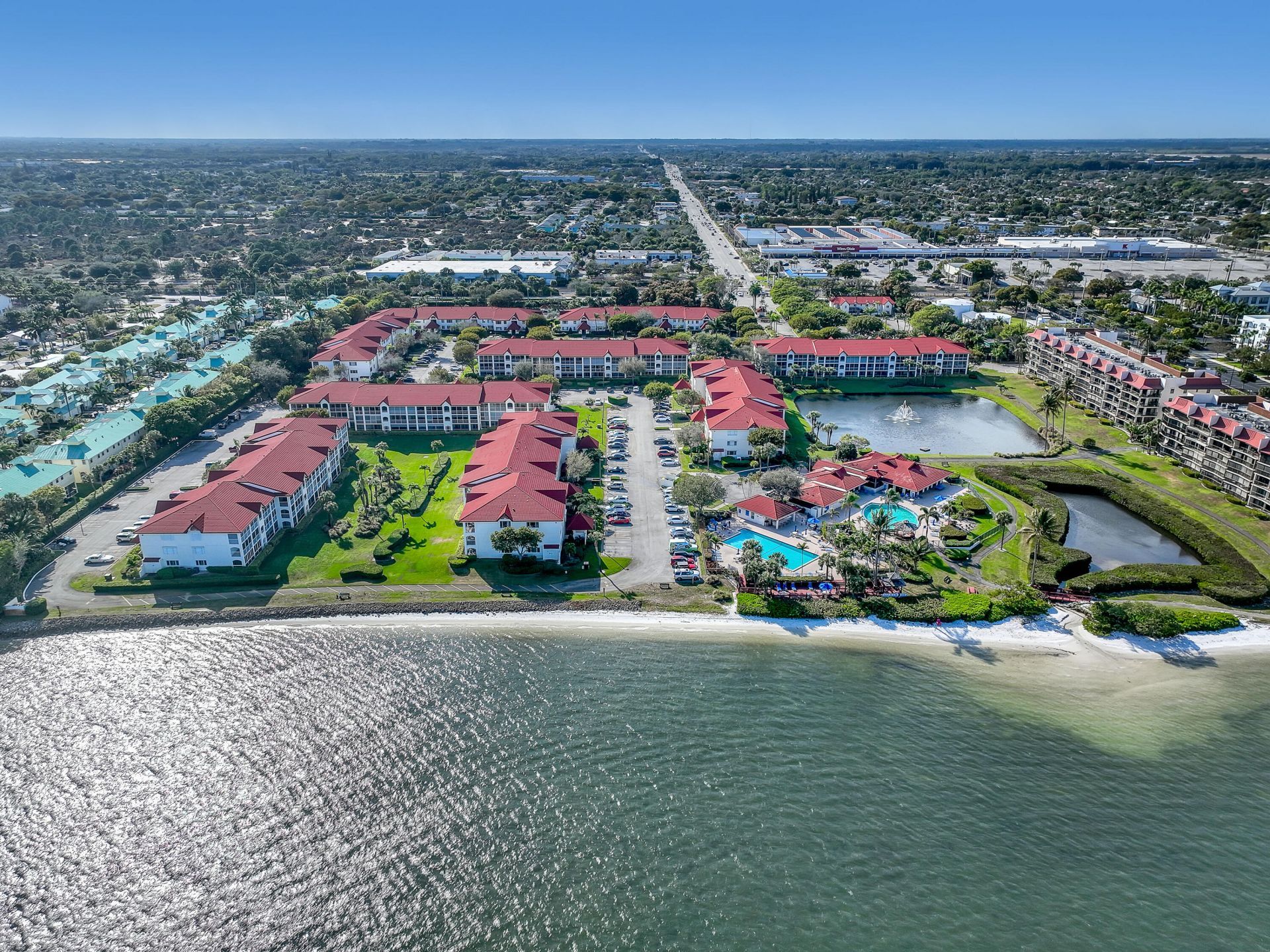 105 Half Moon Circle, Unit F1, Hypoluxo, FL 33462 Photo