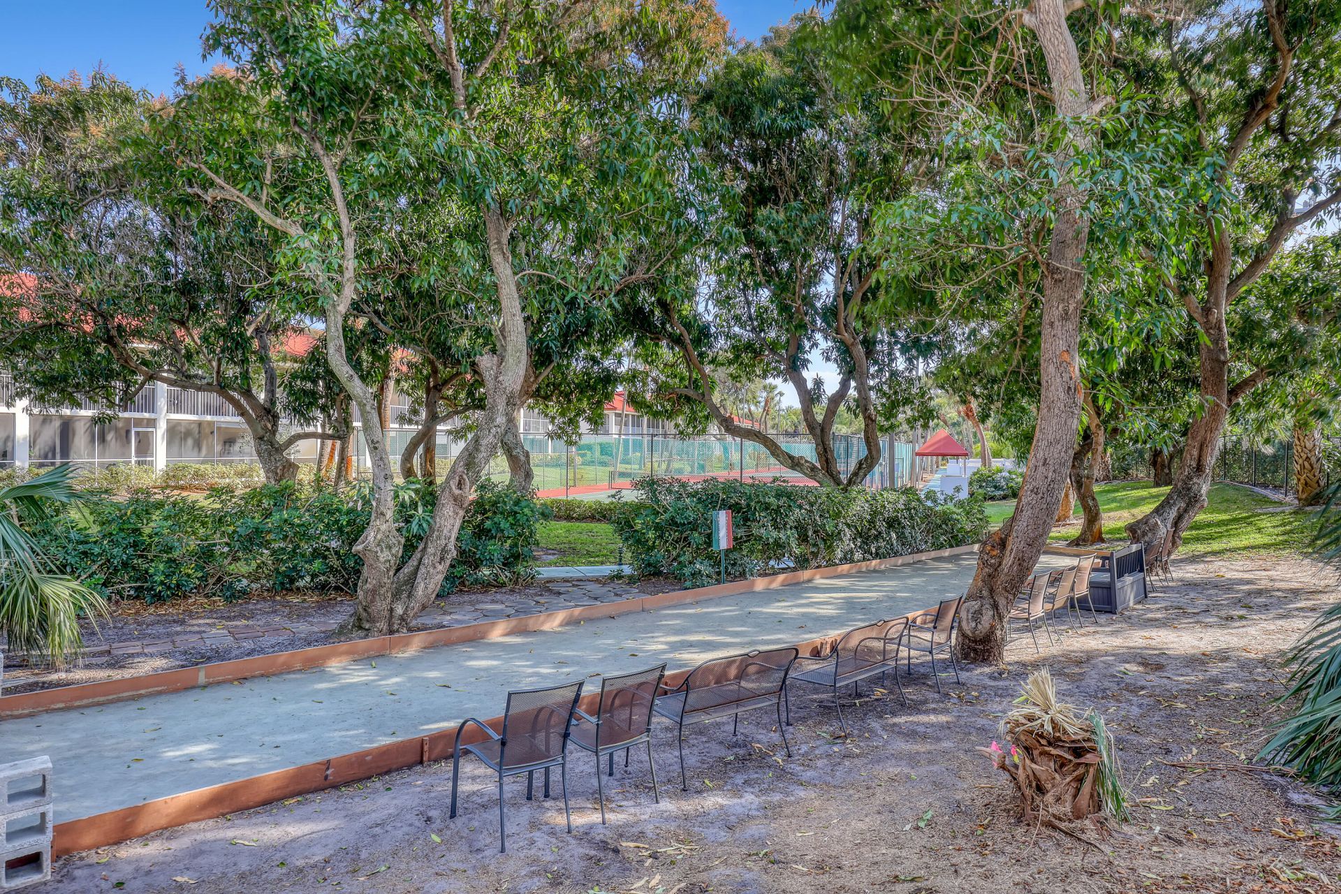 105 Half Moon Circle, Unit F1, Hypoluxo, FL 33462 Photo