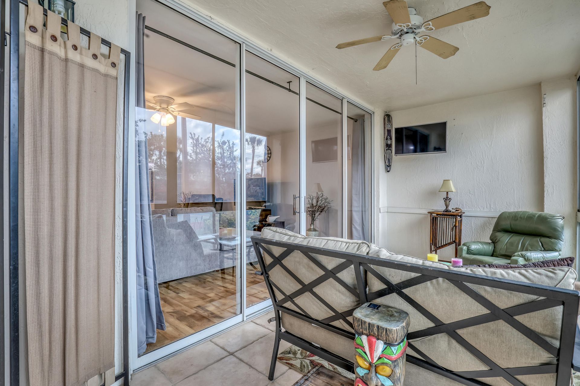 105 Half Moon Circle, Unit F1, Hypoluxo, FL 33462 Photo