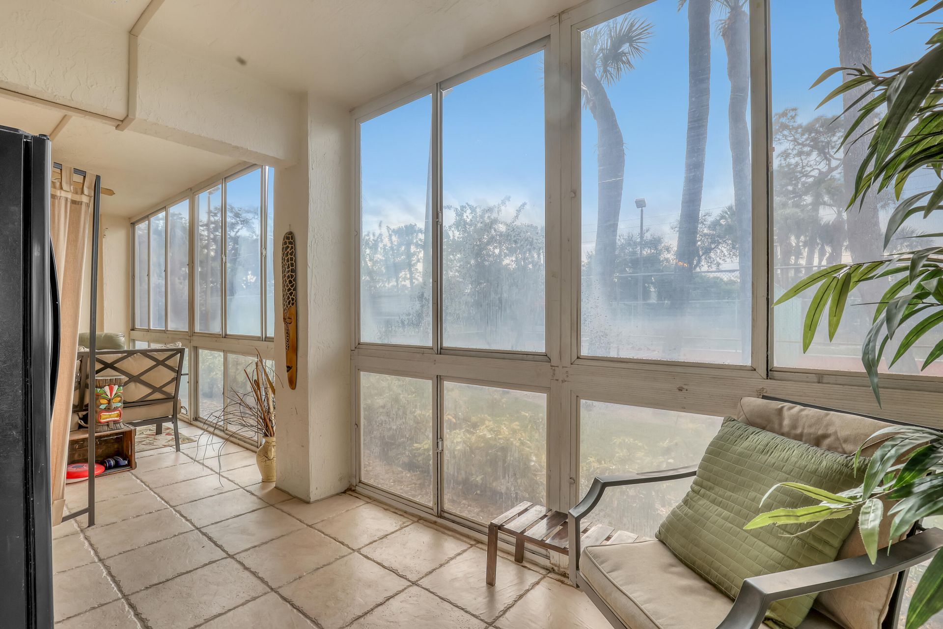 105 Half Moon Circle, Unit F1, Hypoluxo, FL 33462 Photo