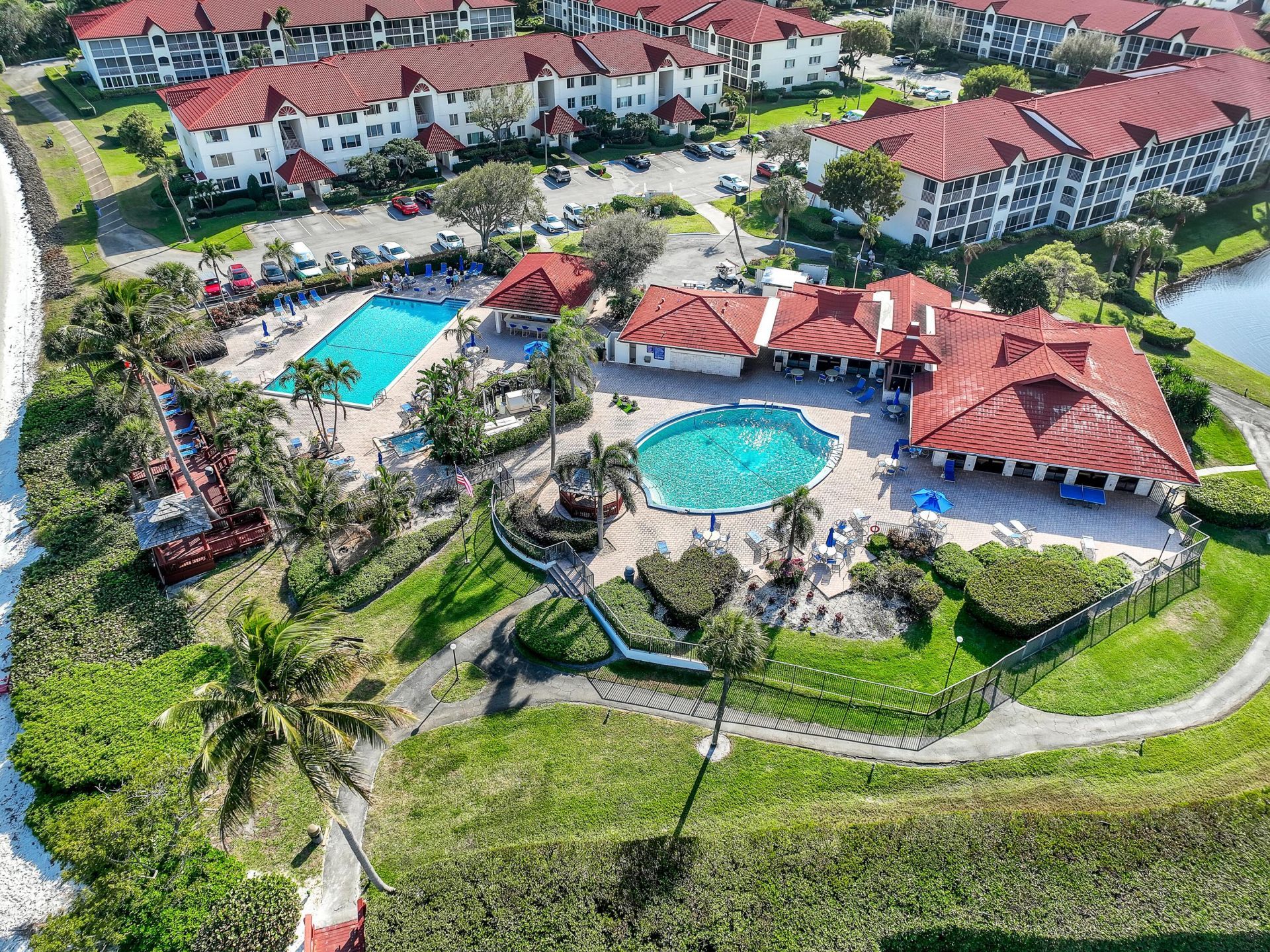 105 Half Moon Circle, Unit F1, Hypoluxo, FL 33462 Photo