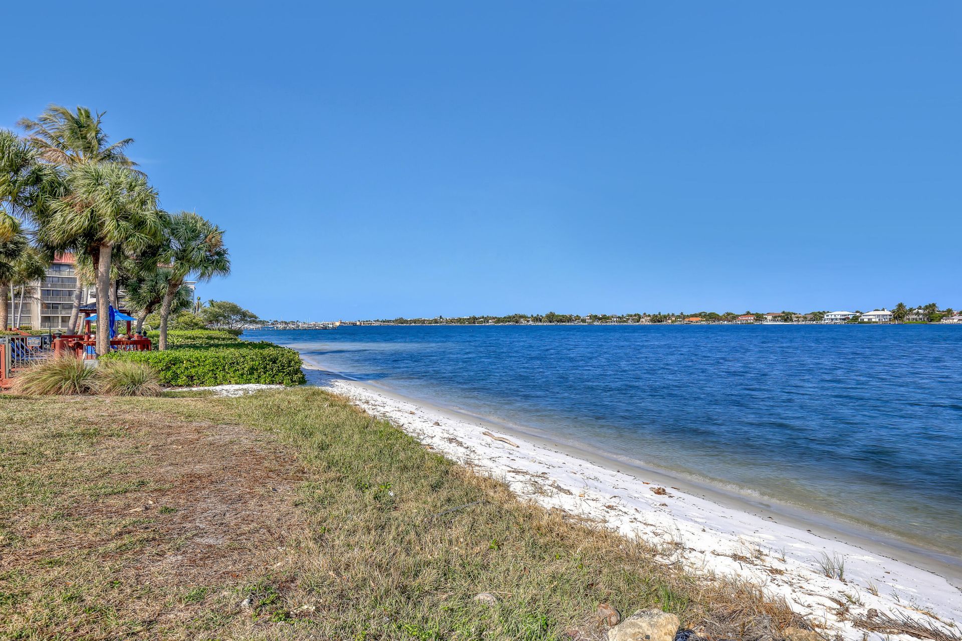 105 Half Moon Circle, Unit F1, Hypoluxo, FL 33462 Photo