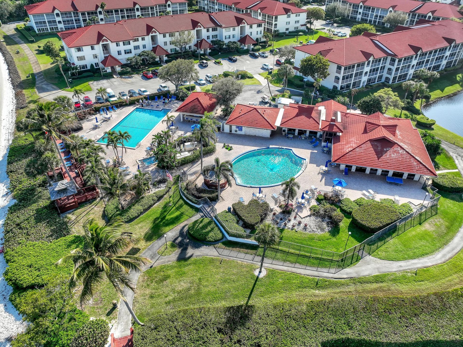 105 Half Moon Circle, Unit F1, Hypoluxo, FL 33462 Photo