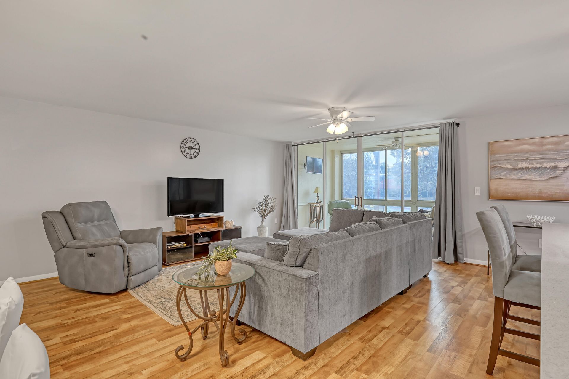 105 Half Moon Circle, Unit F1, Hypoluxo, FL 33462 Photo