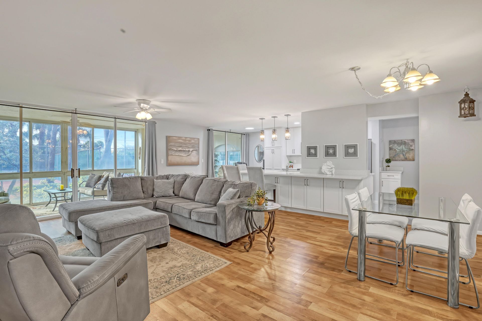 105 Half Moon Circle, Unit F1, Hypoluxo, FL 33462 Photo