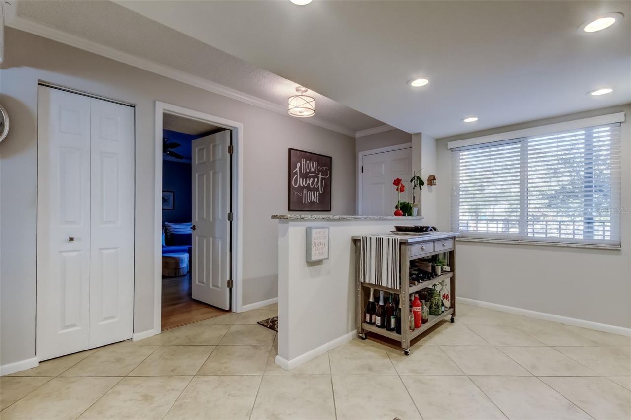 650 Island Way, Unit 206, Clearwater Beach, FL 33767 Photo