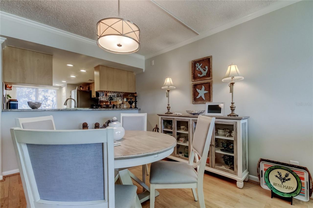 650 Island Way, Unit 206, Clearwater Beach, FL 33767 Photo