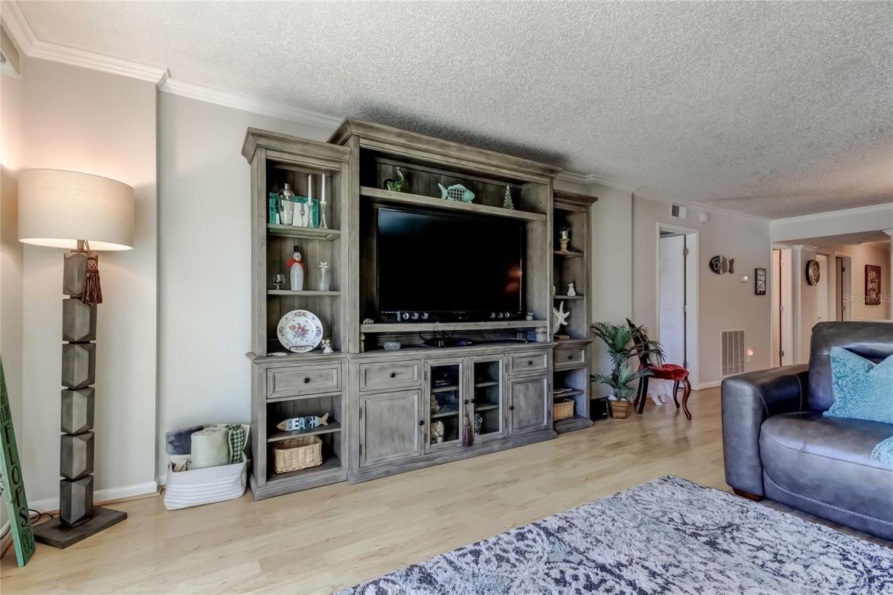 650 Island Way, Unit 206, Clearwater Beach, FL 33767 Photo