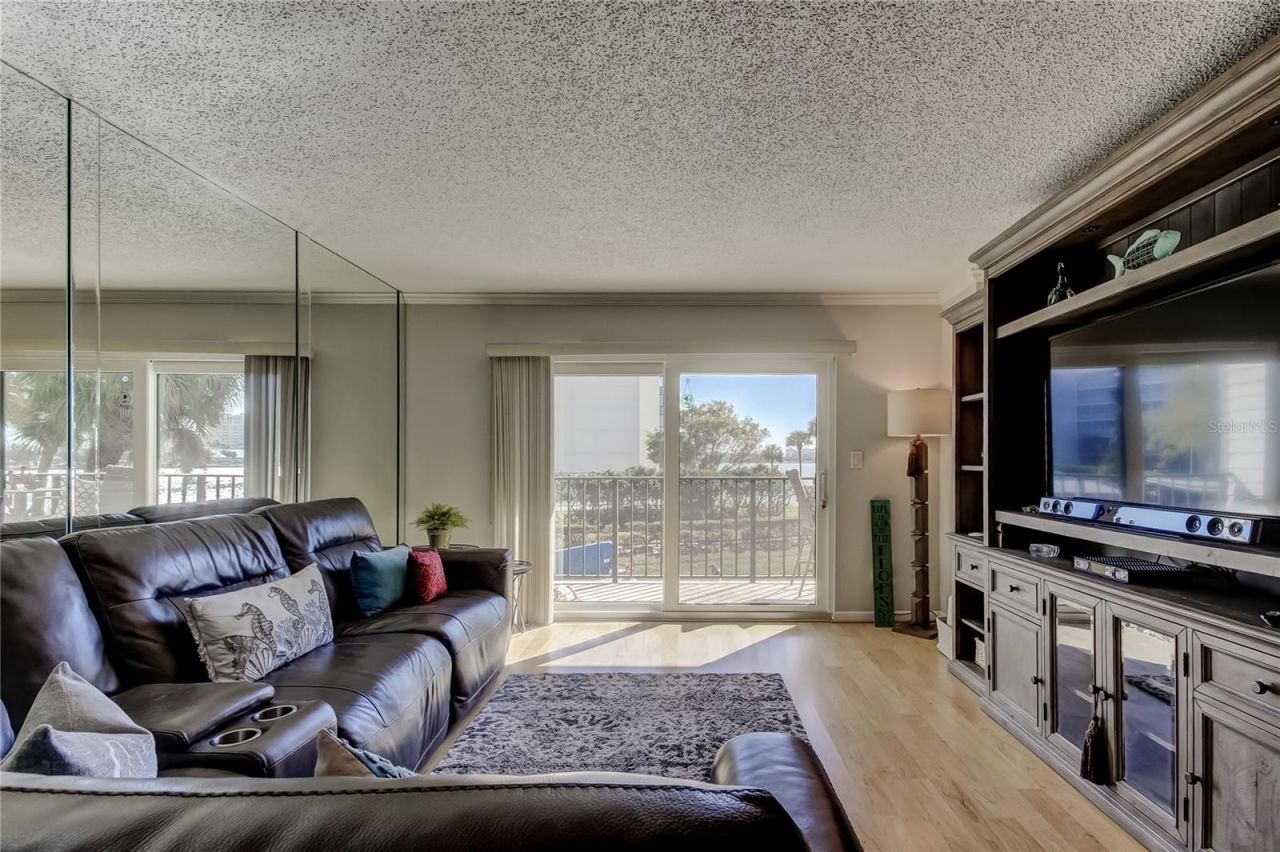 650 Island Way, Unit 206, Clearwater Beach, FL 33767 Photo