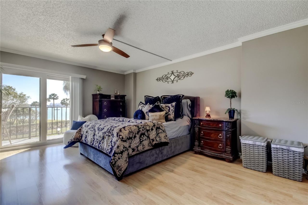 650 Island Way, Unit 206, Clearwater Beach, FL 33767 Photo