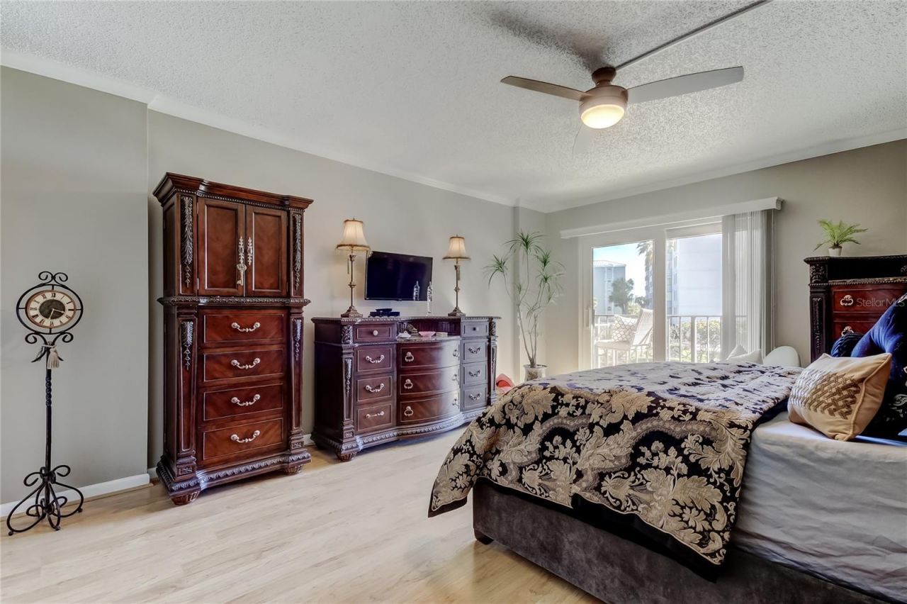 650 Island Way, Unit 206, Clearwater Beach, FL 33767 Photo