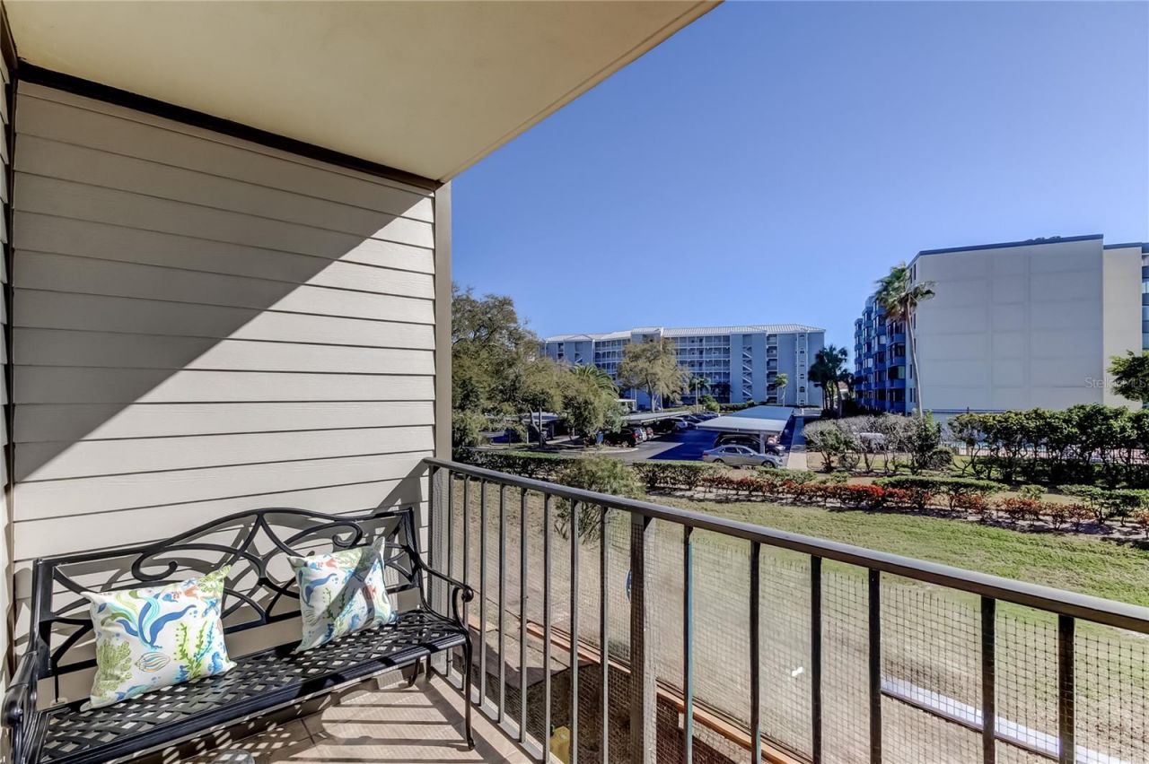 650 Island Way, Unit 206, Clearwater Beach, FL 33767 Photo