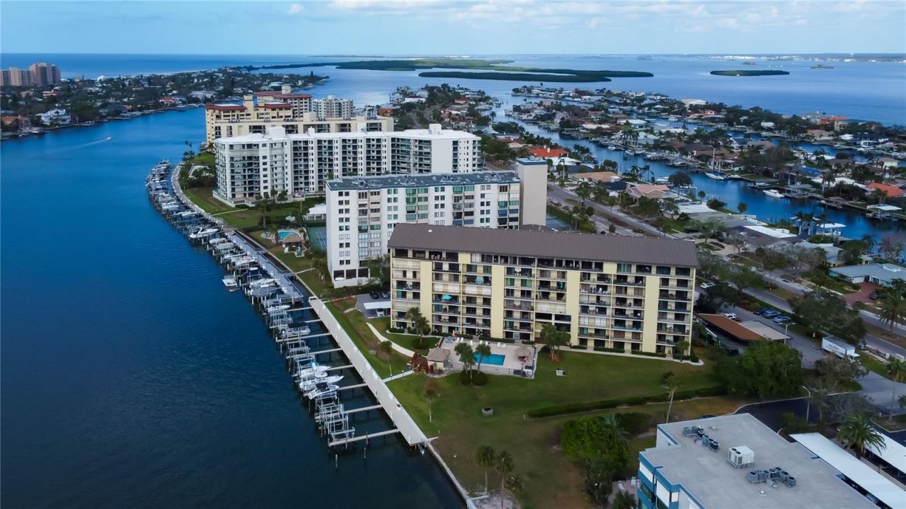 650 Island Way, Unit 206, Clearwater Beach, FL 33767 Photo