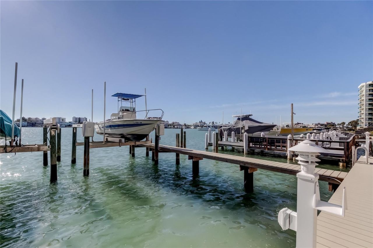 650 Island Way, Unit 206, Clearwater Beach, FL 33767 Photo