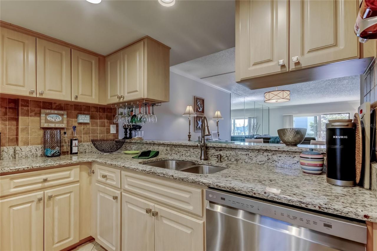 650 Island Way, Unit 206, Clearwater Beach, FL 33767 Photo