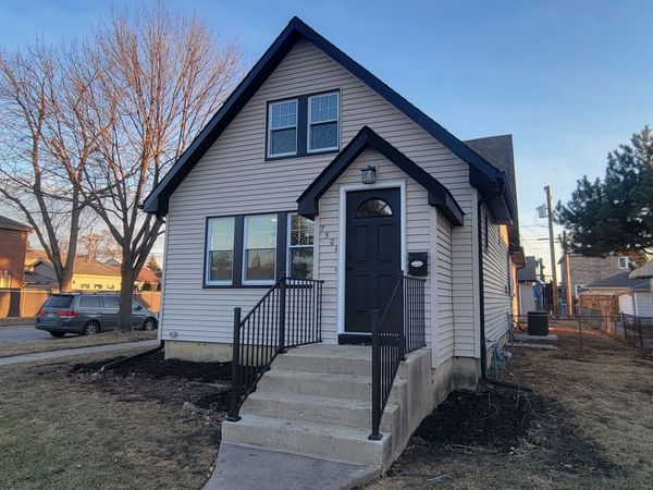 7501 W Winnemac Avenue, Harwood Heights, IL 60706