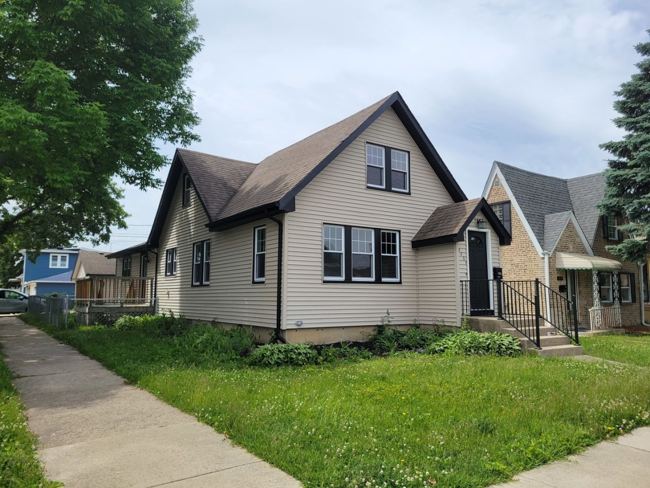 7501 W Winnemac Avenue, Harwood Heights, IL 60706