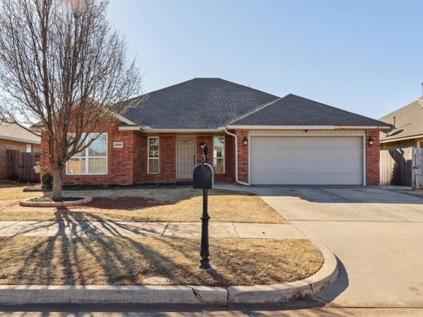 2504 SE 11th Street, Moore, OK 73160