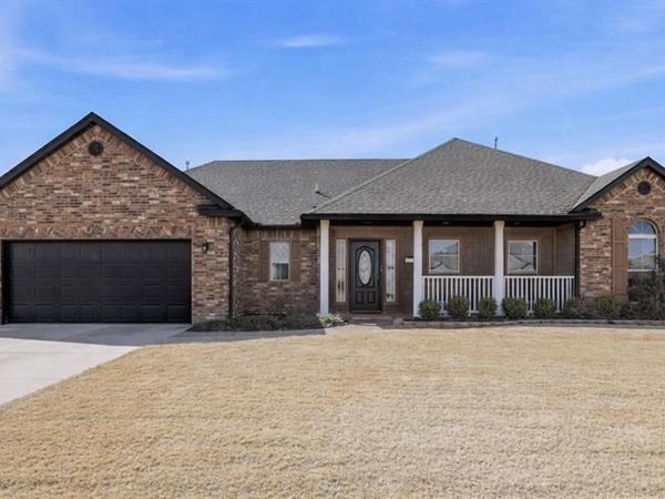 7031 E Cherokee Crossing, Warr Acres, OK 73132