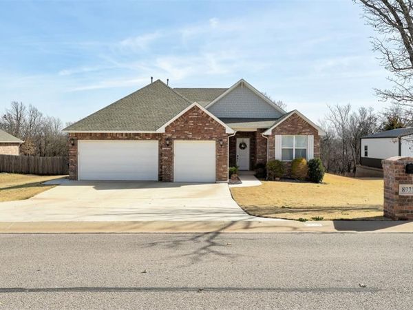 8930 Tall Oaks Drive, Guthrie, OK 73044