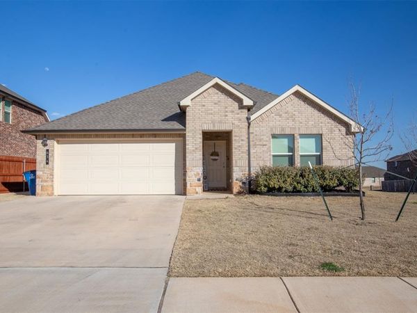 634 Park Place Drive, Newcastle, OK 73065